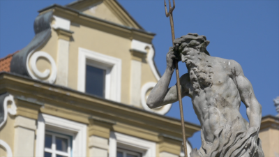 Spotkanie z tłumaczem “Między murami i wieżami”