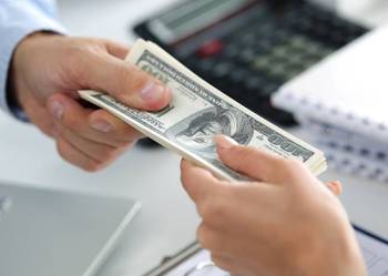 Trzynastka ”na rękę” w 2022 roku to 1217,98 zł