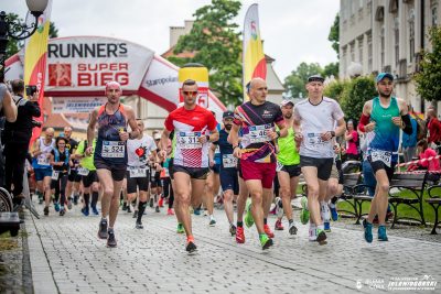 Utrudnienia w ruchu – X Półmaraton Jeleniogórski i X Jeleniogórska Dziesiątka