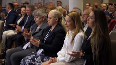 Debatowali o nowoczesnym ratownictwie medycznym Debatowali o nowoczesnym ratownictwie medycznym