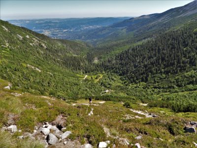 Otwarty szlak przez Kocioł Łomniczki