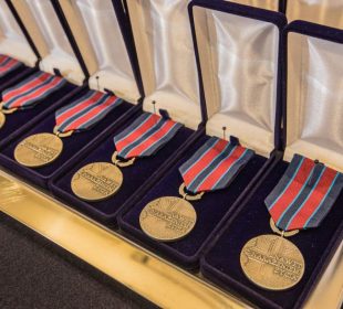 Odznaka imienia podkomisarza Andrzeja Struja przyznana 3 jeleniogórskim policjantom