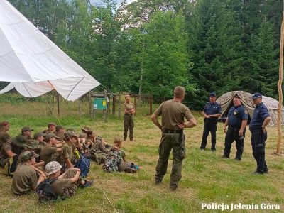 Mundurowi sprawdzali bezpieczeństwo dzieci na obozach harcerskich w Szklarskiej Porębie