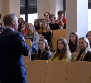 Ostatnie dni rekrutacji w jeleniogórskiej filii Uniwersytetu Ekonomicznego Ostatnie dni rekrutacji w jeleniogórskiej filii Uniwersytetu Ekonomicznego