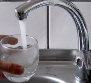 Podwyżki energii dla samorządów i spółek