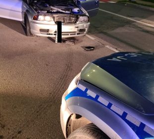 Nietrzeźwy kierujacy ucieczkę przed policjantami zakończył na policyjnym radiowozie