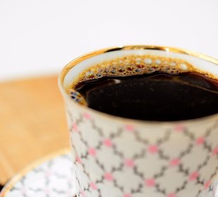 Kawa, kawusia, kawunia o małej czarnej słów kilka