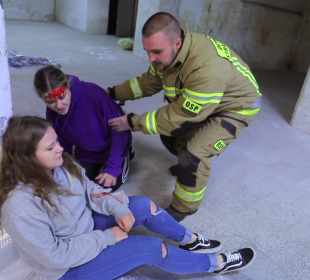 Strażacy i wojsko ćwiczą na manewrach ratowniczych