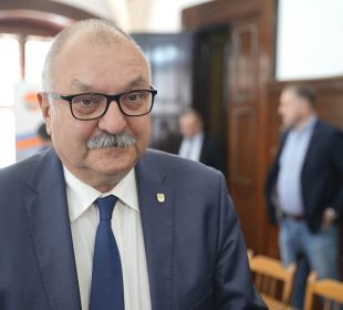 Marszałek Cezary Przybylski o inwestycjach w powiecie lwóweckim