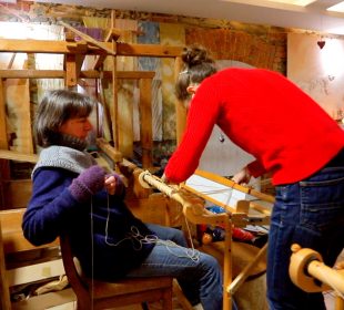 Na krośnie utkasz nawet sny Na krośnie utkasz nawet sny