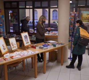 Książka pod choinkę z dedykacją w Książnicy Karkonoskiej