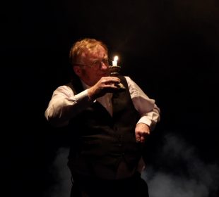 “Scrooge. Opowieść Wigilijna”- hit teatru Norwida