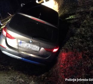 Nietrzeźwy kierował samochodem i wpadł do rowu. Miał ponad 2 promile