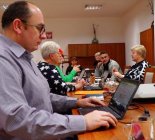 Seniorzy wciąż głodni wiedzy Seniorzy wciąż głodni wiedzy