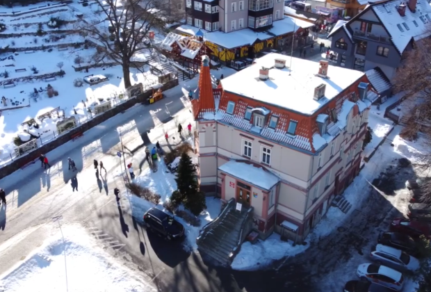 Remont budynku Urzędu Miasta w Karpaczu Remont budynku Urzędu Miasta w Karpaczu