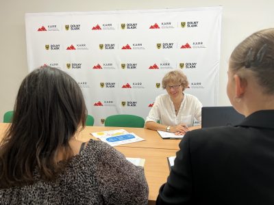 Doradztwo zawodowe – Twój klucz do sukcesu. Skorzystaj z darmowej konsultacji w Karkonoskiej Agencji Rozwoju Regionalnego! Doradztwo zawodowe – Twój klucz do sukcesu. Skorzystaj z darmowej konsultacji w Karkonoskiej Agencji Rozwoju Regionalnego!