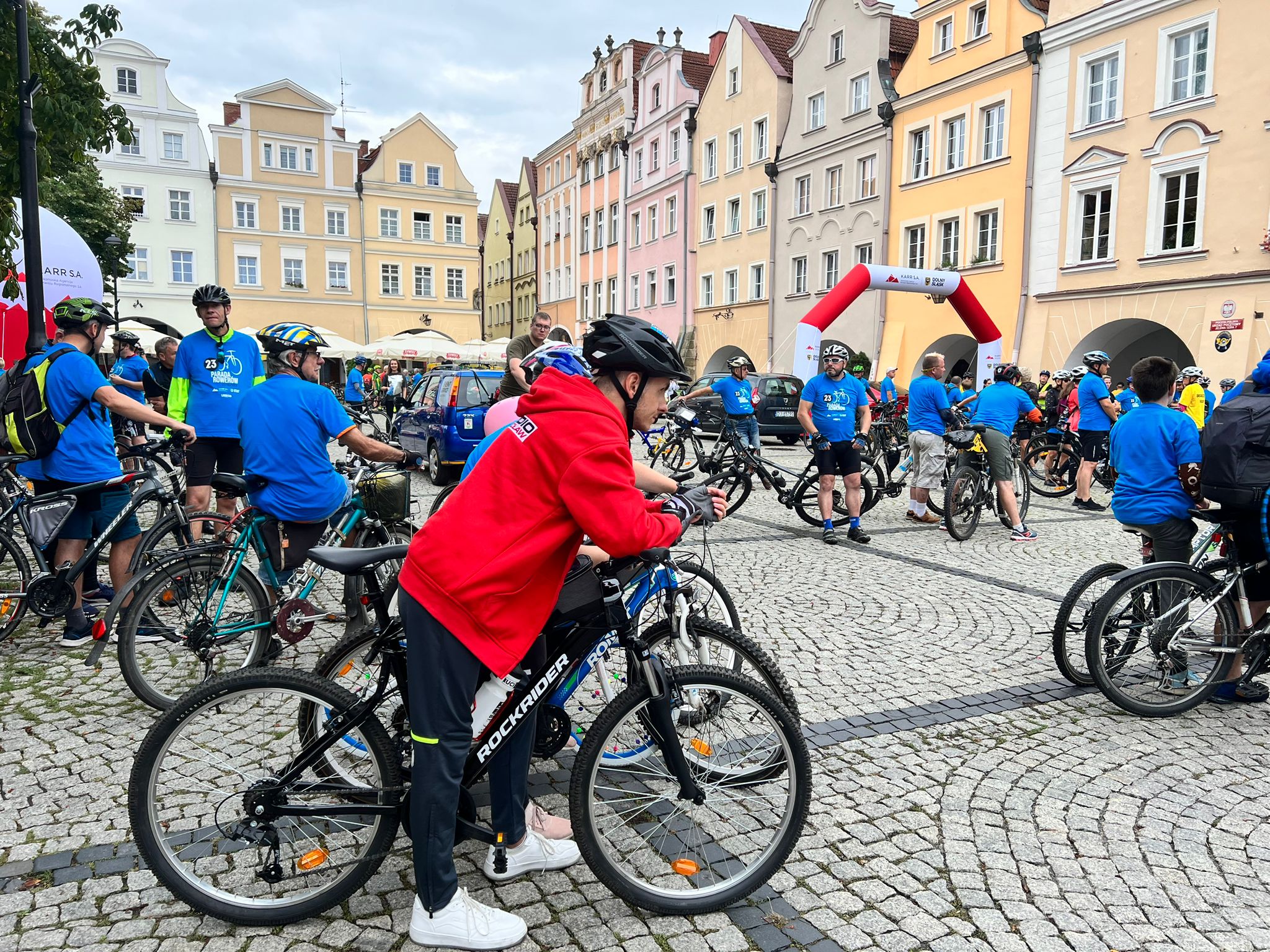 Pan Zbigniew – 85 lat i pasja do jazdy na rowerze niewzruszona przez czas!